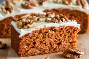 How long does carrot cake last after baking?